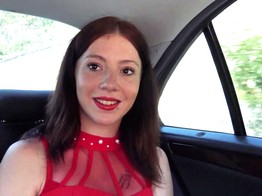 Nina est réquisitionnée par Prescilia, 20ans !