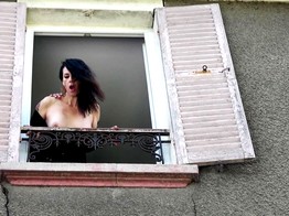 jacquieetmicheltv – Adeline : aucune limite dans le hard !