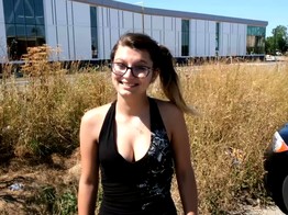 jacquieetmicheltv – Laura, 18 years old, already a real naughty!