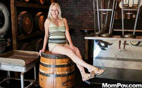 MomPOV – Baley – Hot Blonde MILF All Natural