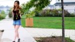 jacquieetmicheltv – Lizzie, 27, sex in the skin!
