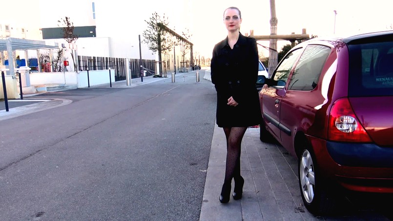 Jacquieetmicheltv – Cassandra, 35ans, s’envoie en l’air à Orly!