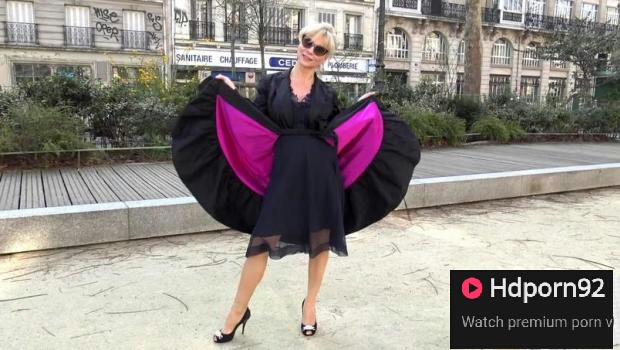 Jacquieetmicheltv – Nadya, l’âge du désir !
