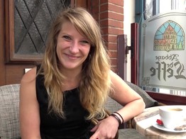 Emma, 30ans, vendeuse à Calais !