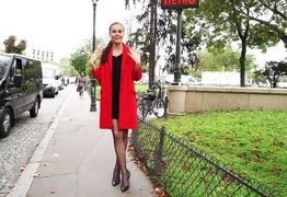 jacquieetmicheltv – Parisian stroll for the beautiful Tina…