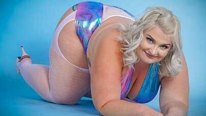 Plumper Pass – Tiffany Star – Deep in Tiff