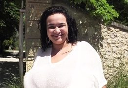jacquieetmicheltv – Inès, 26, luscious housekeeper in Marseille!