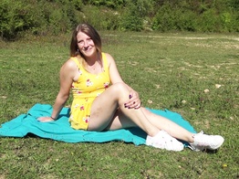 jacquieetmicheltv – It slides with Emma, 30 years old!
