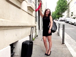 jacquieetmicheltv – The whim of Julia, 22 years old!