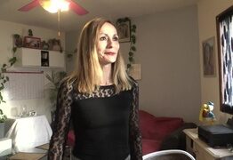 jacquieetmicheltv – Alice takes a layer with Antho …