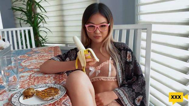 IKnowThatGirl – Lulu Chu – Pussy Persuasion