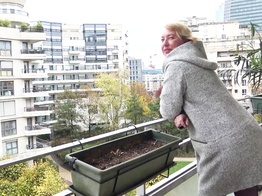 jacquieetmicheltv – Calinette, 49 years old, secretary in Liège!