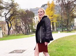 jacquieetmicheltv – Chrystal, 23, has something to show us …