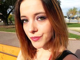 jacquieetmicheltv – Skyla, the princess and the lads!