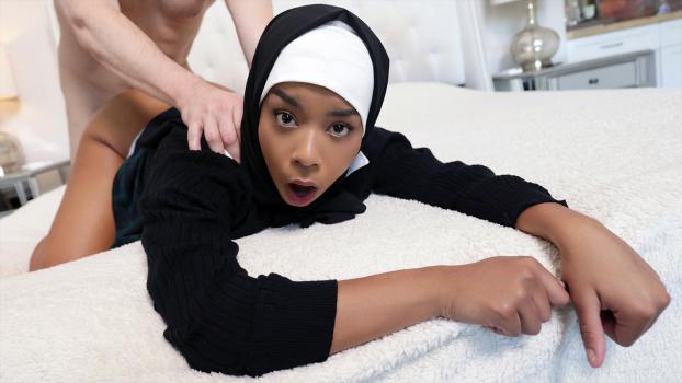 HijabHookup – Freya Kennedy ​- Not Like a Carrot at All