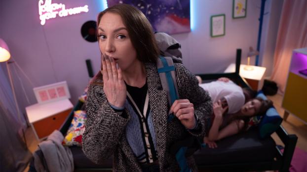 FakeHostel – Gina Snow & Julia Maze – Sudden Threesome for New Lovers