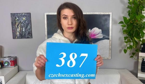 CzechSexCasting – Nicole Black – Hard anal sex during a casting photoshoot – E387