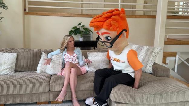 PornDudeCasting – Cheerleader Kait Shows Porn Dude Why She’s the Best