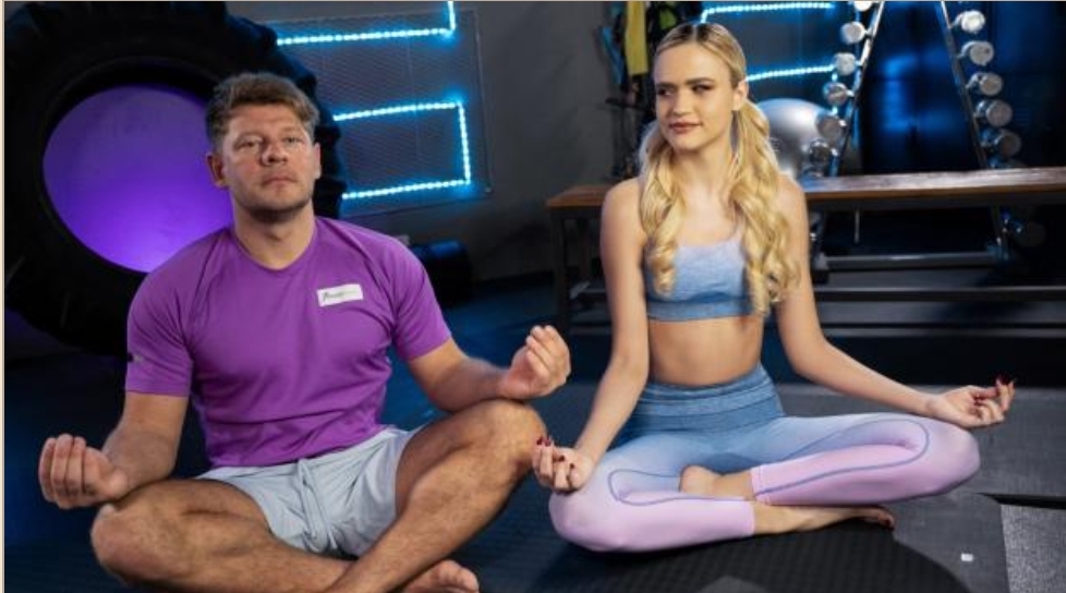 FitnessRooms – Novella Night – Deep Breathing Releases Inhibitions